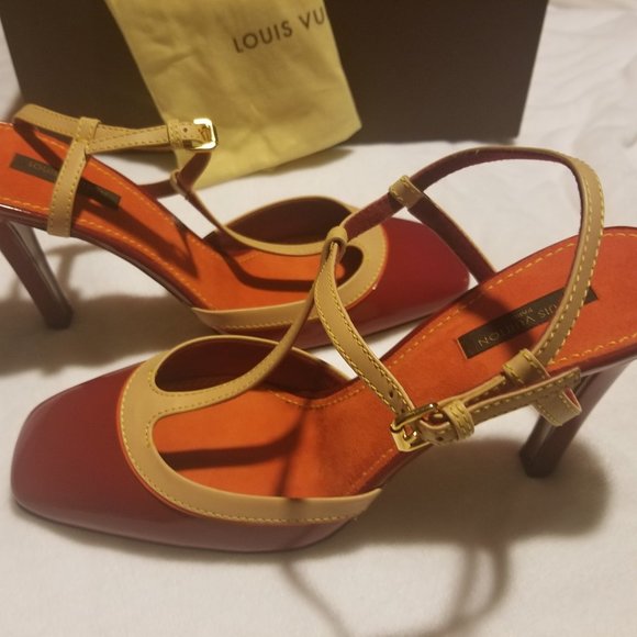 Louis Vuitton Heels. Size 39 1/2 - Picture 1 of 4